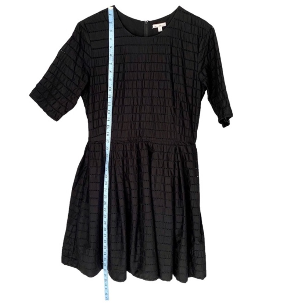 GAP Eyelet Dress Fit & Flare Short Sleeve Round Neck Lined Black Women Size 10 - Picture 10 of 16
